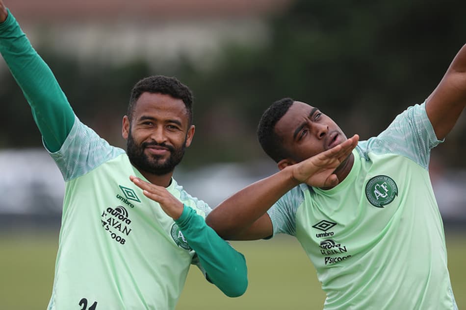 Júnior Santos vê força do Bahia em casa como obstáculo à Chapecoense