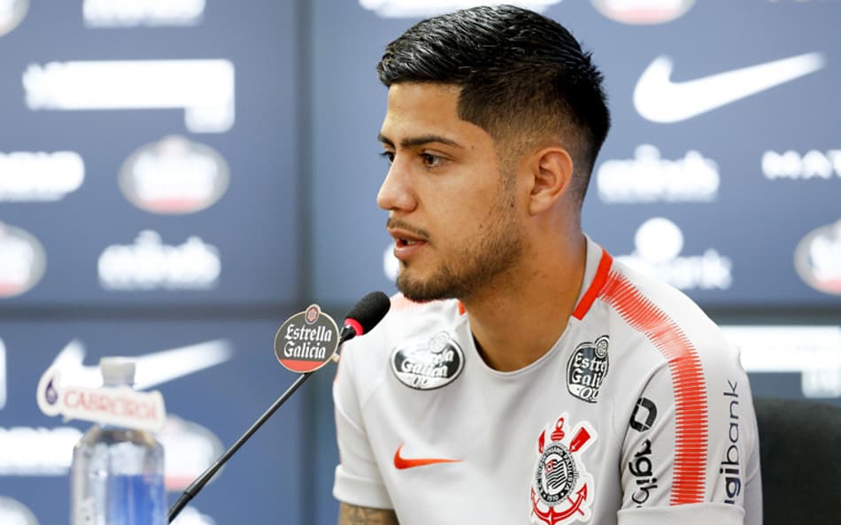 Ex-Corinthians, Sergio Díaz acerta com time sul-americano e é criticado por novo técnico