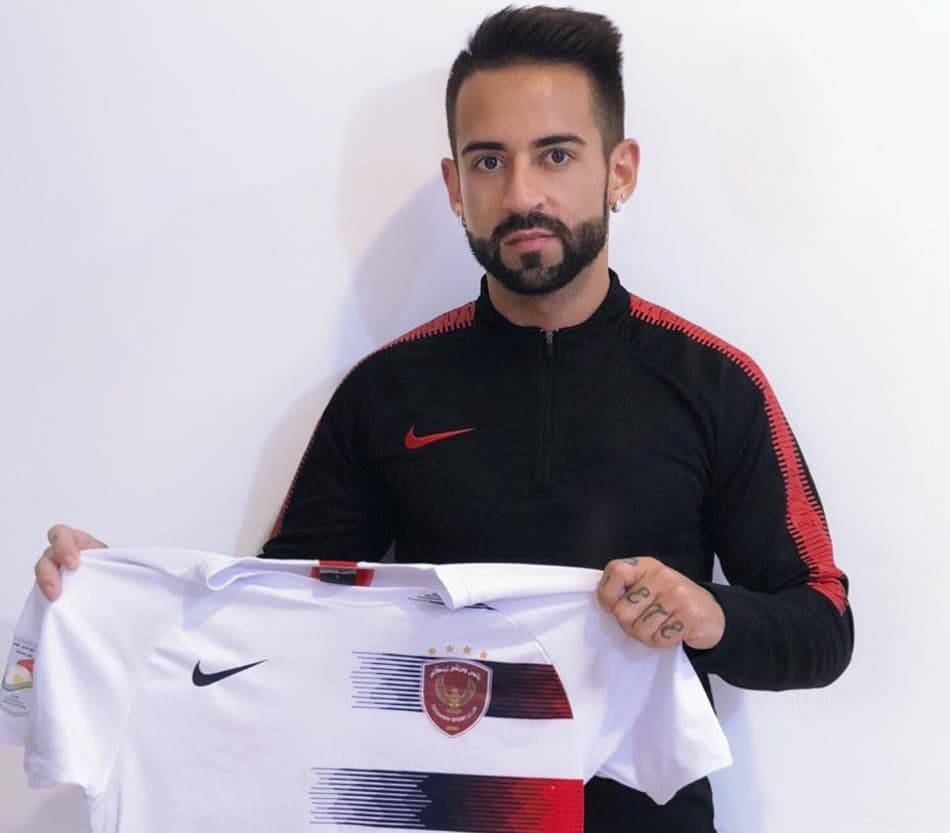 Ex-Corinthians, meia brasileiro fecha com equipe do Iraque