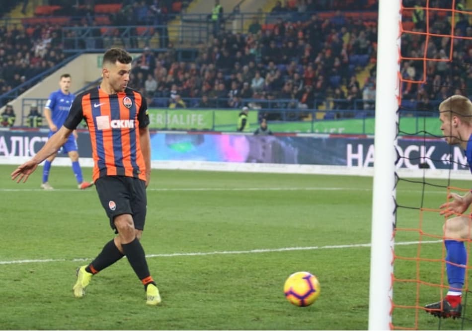 Na Ucrânia, Moraes marca, Shakhtar vence clássico e dispara na liderança