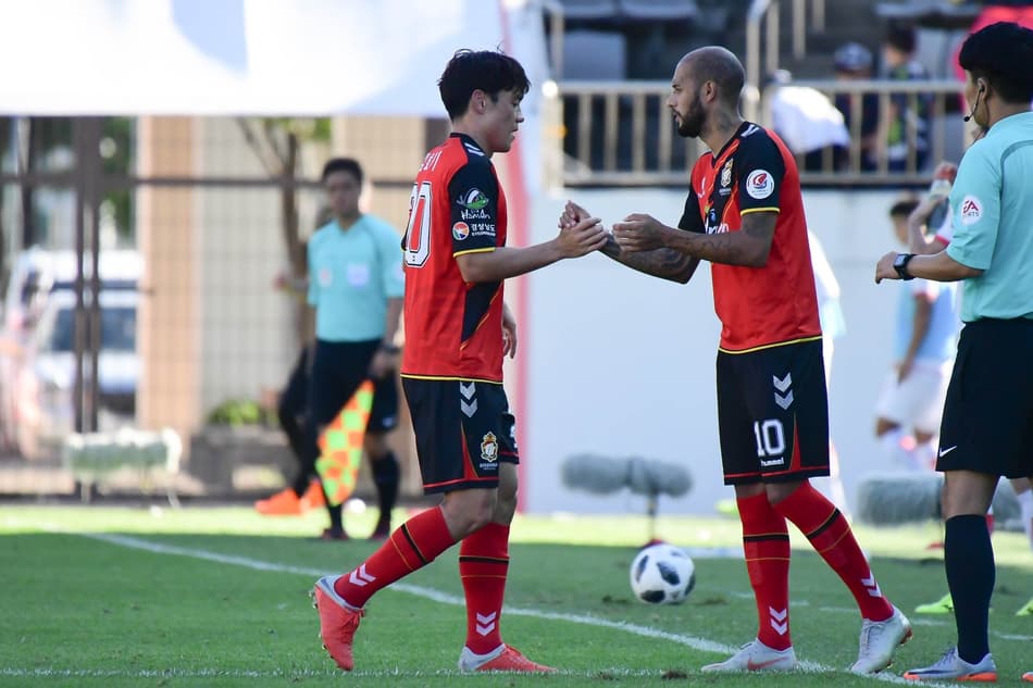 Ex-Fla e Santos, Paulinho fala de momento positivo na Coreia do Sul