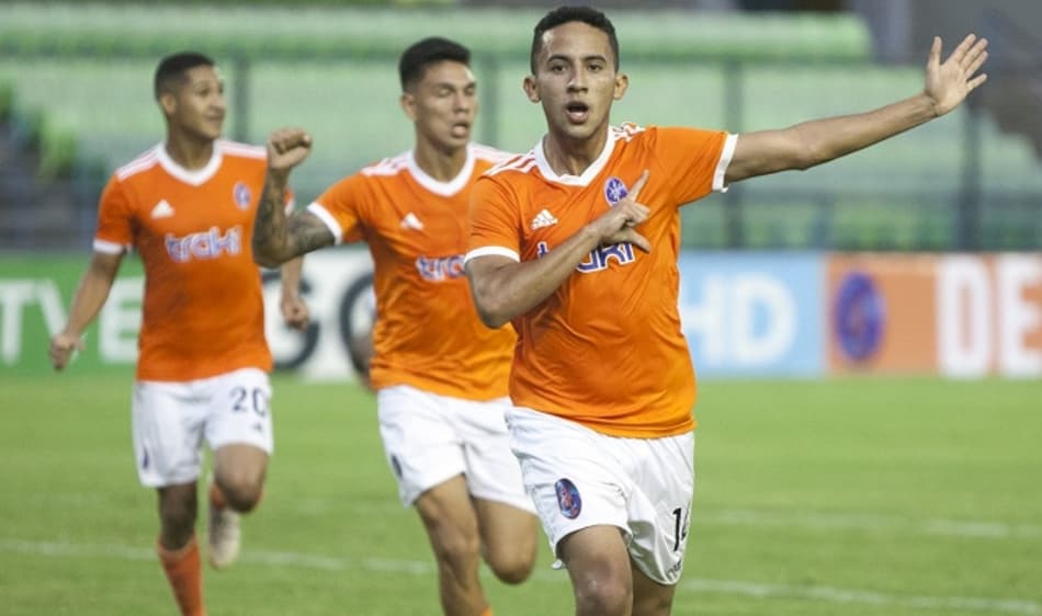 La Guaira e Deportivo Táchira seguem vivos pelo título na Venezuela