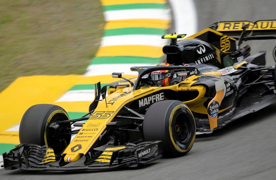 Sainz em 11º: “Ainda temos trabalho para encontrar o equilíbrio do carro”