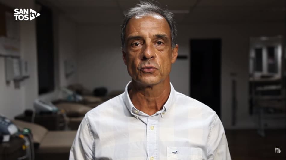 Chefe do departamento médico pede demissão após polêmica no Santos