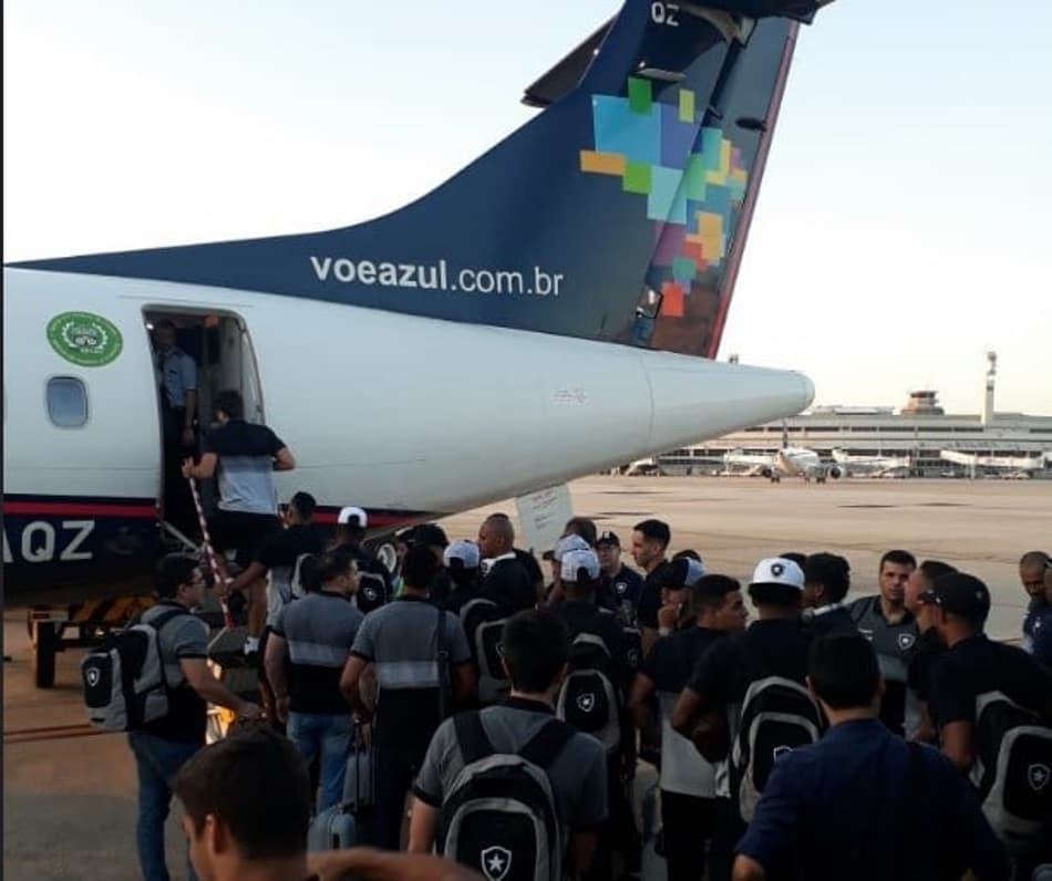Botafogo encerra a preparação no Rio e viaja para o jogo contra a Chape