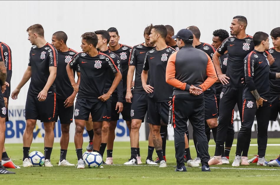 Vaga na Sul-Americana, grana e chance a jovens: o que está em jogo na despedida do Corinthians em 2018
