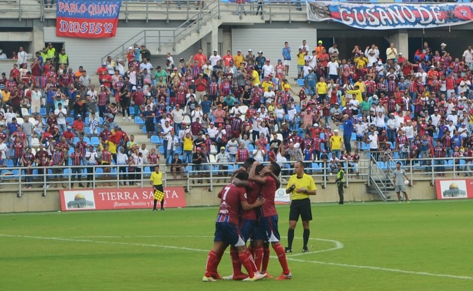 Time que revelou Valderrama volta à elite do futebol na Colômbia
