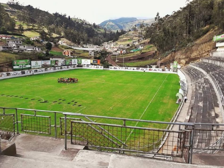 Equador tem seu estádio mais alto inaugurado