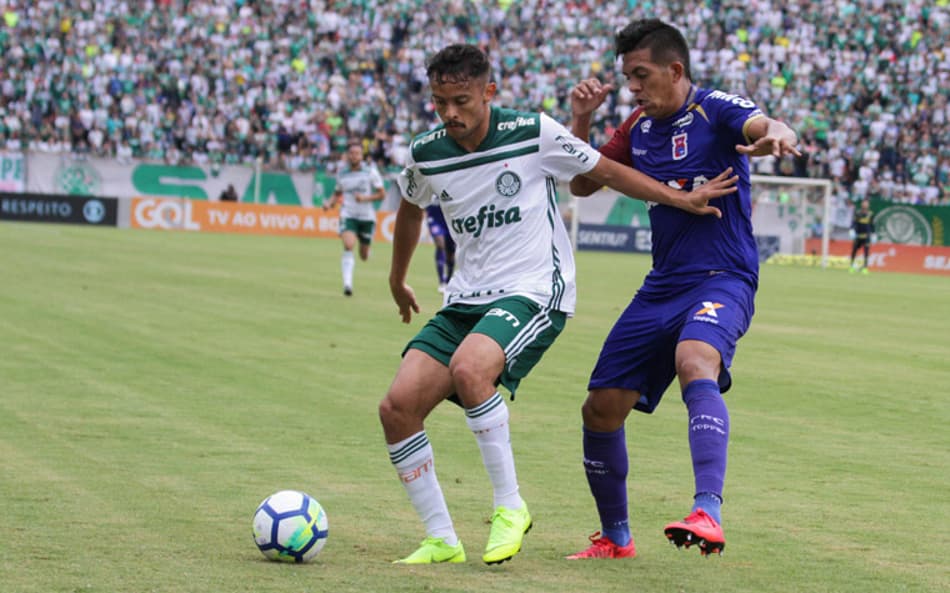 Após segurar o líder do Campeonato Brasileiro, Paraná quer surpreender o Ceará