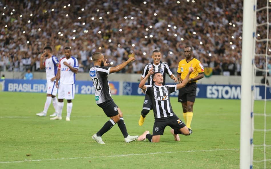 Ceará vence Paraná e se aproxima de permanência na elite