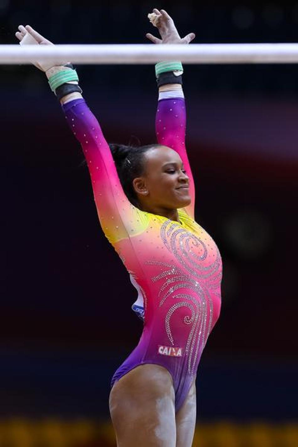 Rebeca Andrade brilha no primeiro dia da Copa do Mundo de Cottbus