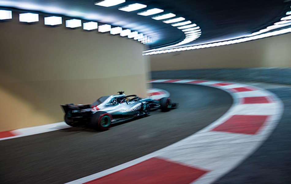 Mercedes afirma que problema no motor 2019 não é dramático