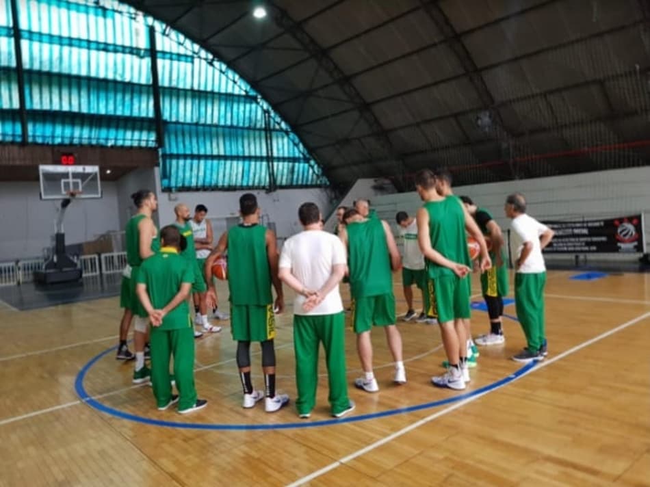 Seleção de Basquete realiza primeiro treino antes de jogos contra República Dominicana e Canadá