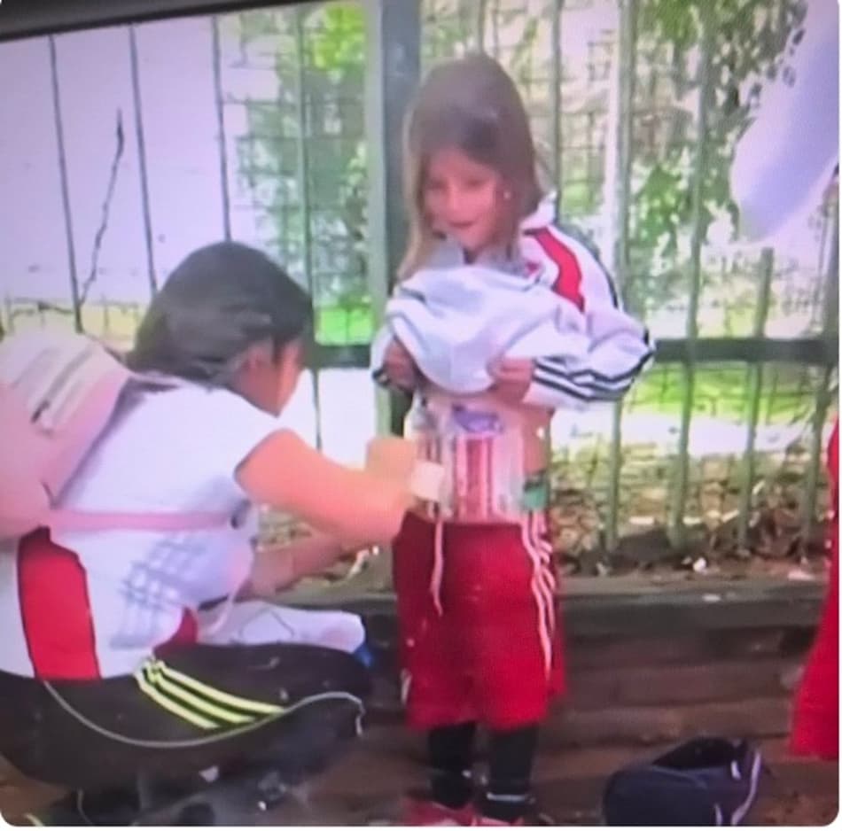 Libertadores: Mãe que escondeu sinalizador na filha é presa