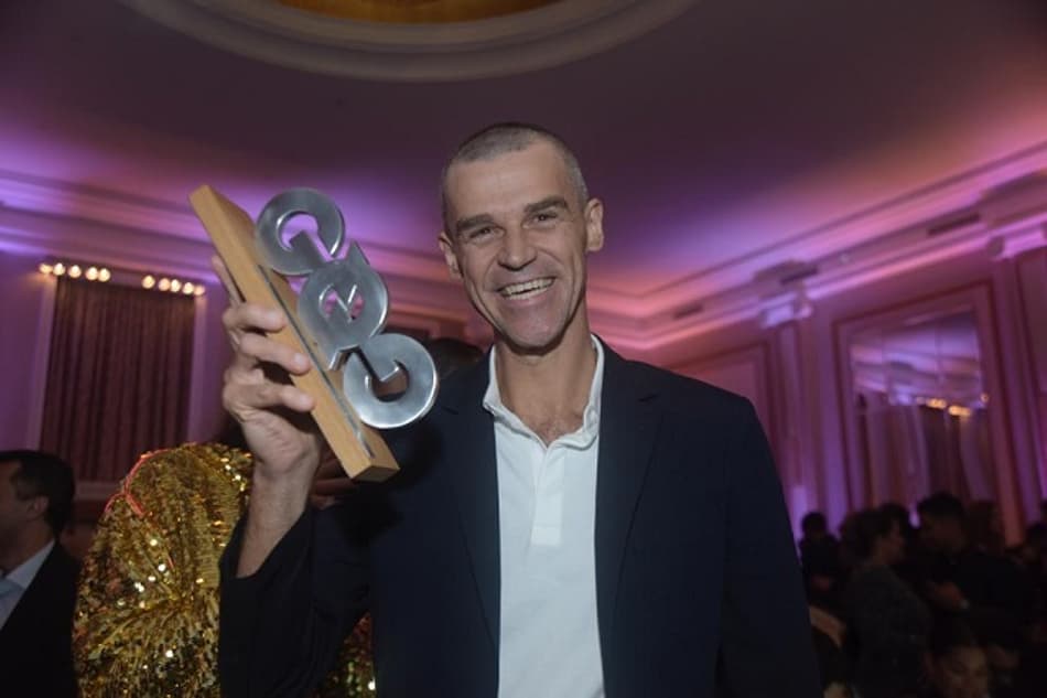 De visual novo, Guga é eleito um dos homens de 2018 pela GQ