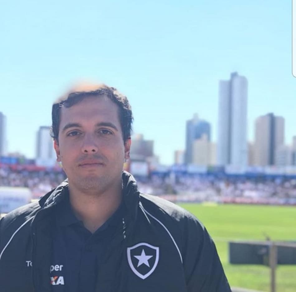 Conheça o torcedor que foi a todos os jogos do Botafogo fora de casa no ano
