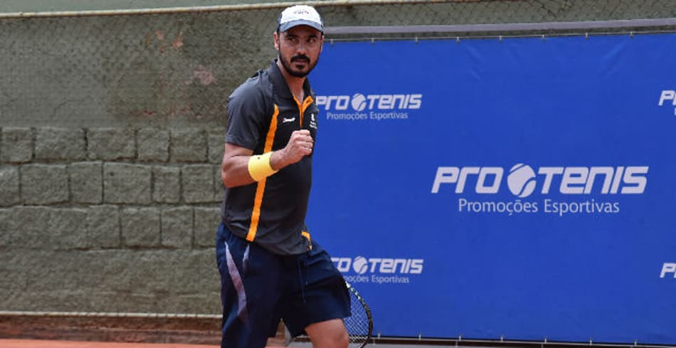 Gaúcho derruba 3º do mundo e conquista título no Seniors de Porto Alegre