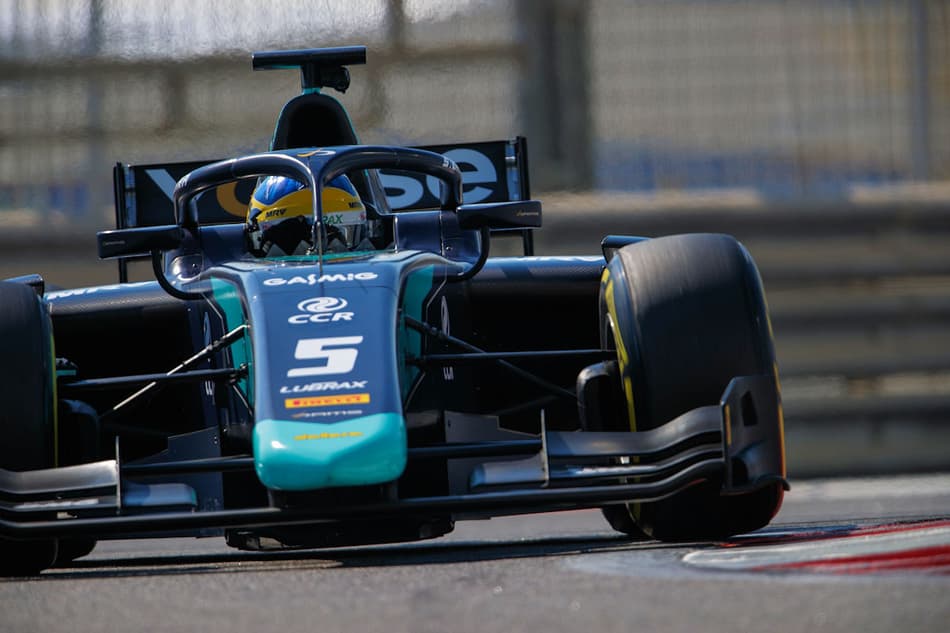 Com nova equipe Sérgio Sette encerrou testes da F2 em Abu Dhabi no top 5