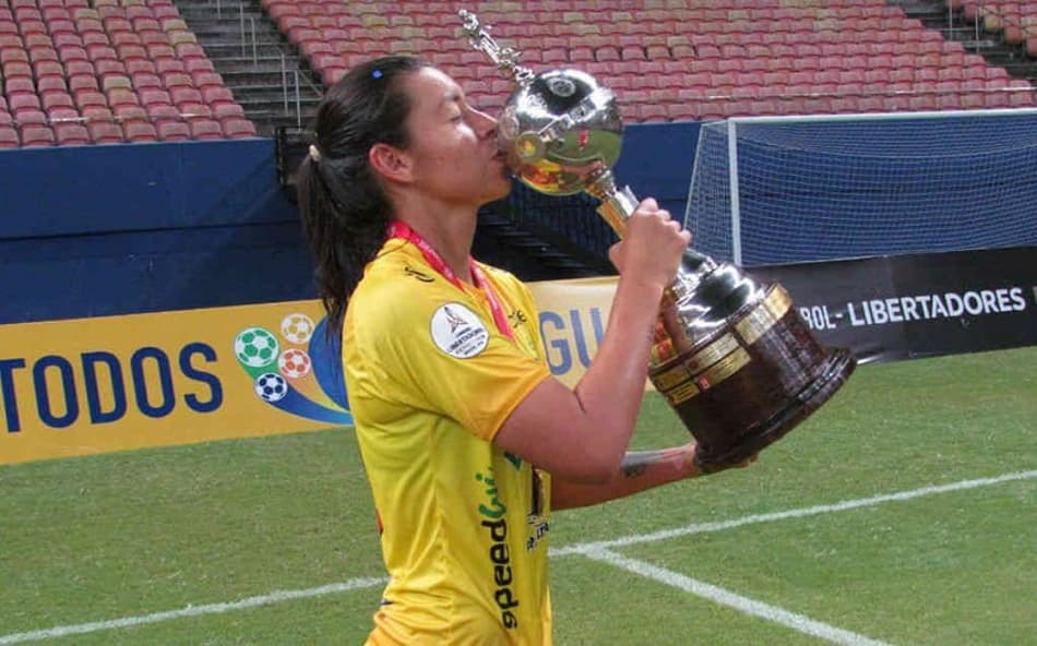 Yoreli Rincón, campeã da Libertadores Feminina, faz denúncia sobre premiação
