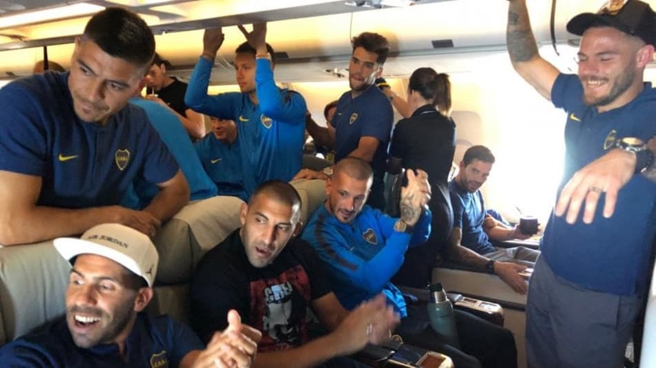 Delegação do Boca Juniors desembarca na cidade de Madri