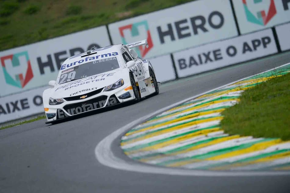 Serra mantém o foco e evita relaxar antes da hora