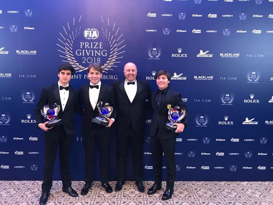 Em cerimônia da FIA, Enzo Fittipaldi recebe troféu pelo título da F4 Italiana