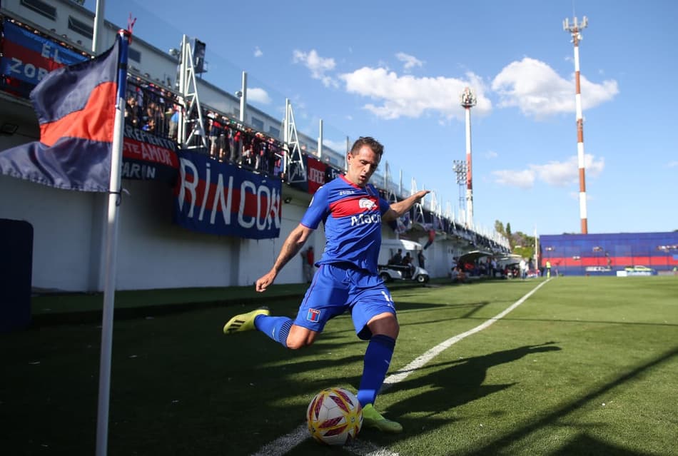 Walter Montillo desperta o interesse de clube vice-campeão da Libertadores