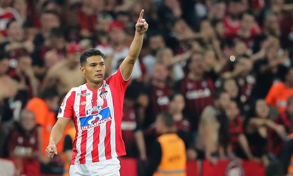Teo Gutiérrez encaminha saída do Barranquilla para jogar no Independiente