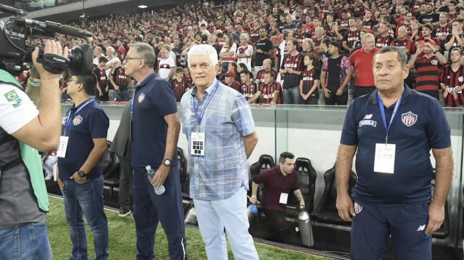Técnico do Junior Barranquilla explica briga com zagueiro