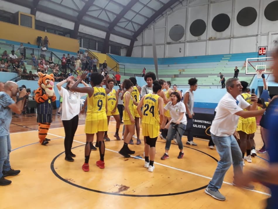 Santo André bate Campinas e é tricampeão do paulista de basquete