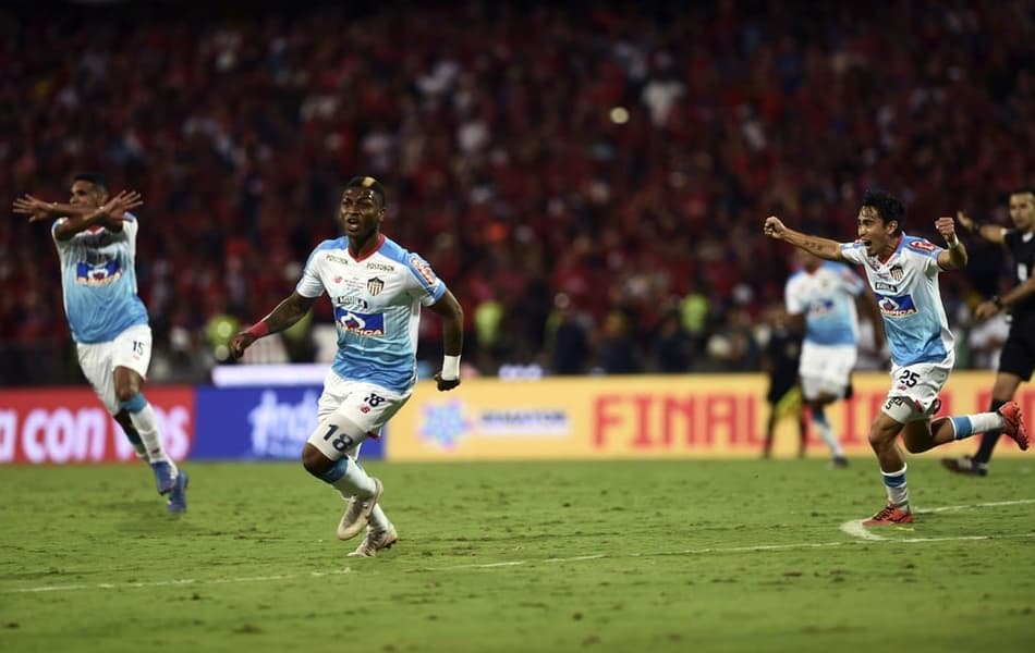 Vice da Sul-Americana, Junior Barranquilla conquista o Clausura da Colômbia