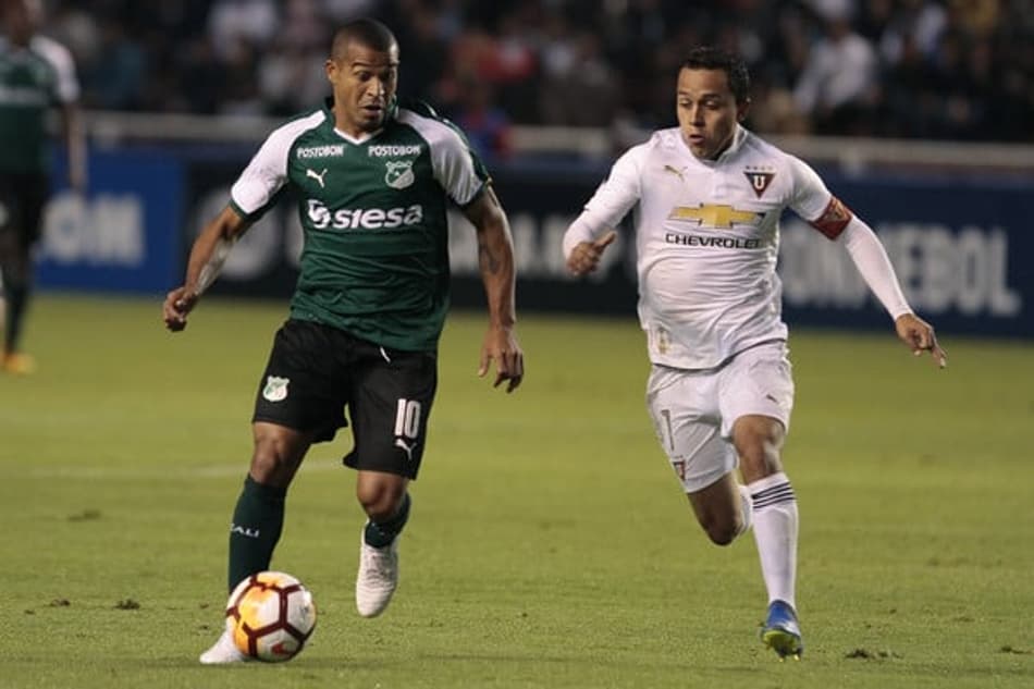 Macnelly Torres força a barra para deixar o Cali e defender outro time sul-americano