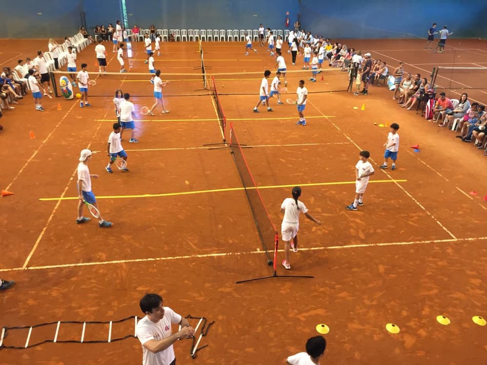 Instituto Próxima Geração reúne 100 crianças na festa de Natal