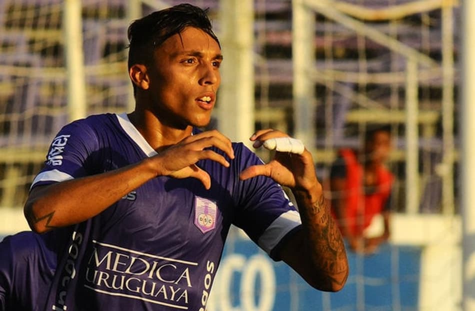 Presidente do Defensor confirma saída de Mathías Suárez