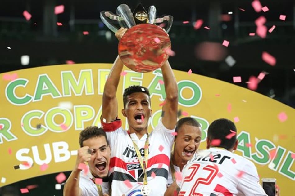 Mais dez taças: conheça a receita de sucesso da base do São Paulo