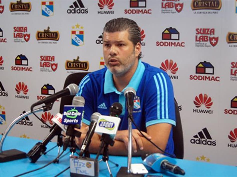 De olho na Libertadores, equipe peruana deve anunciar novo técnico em janeiro