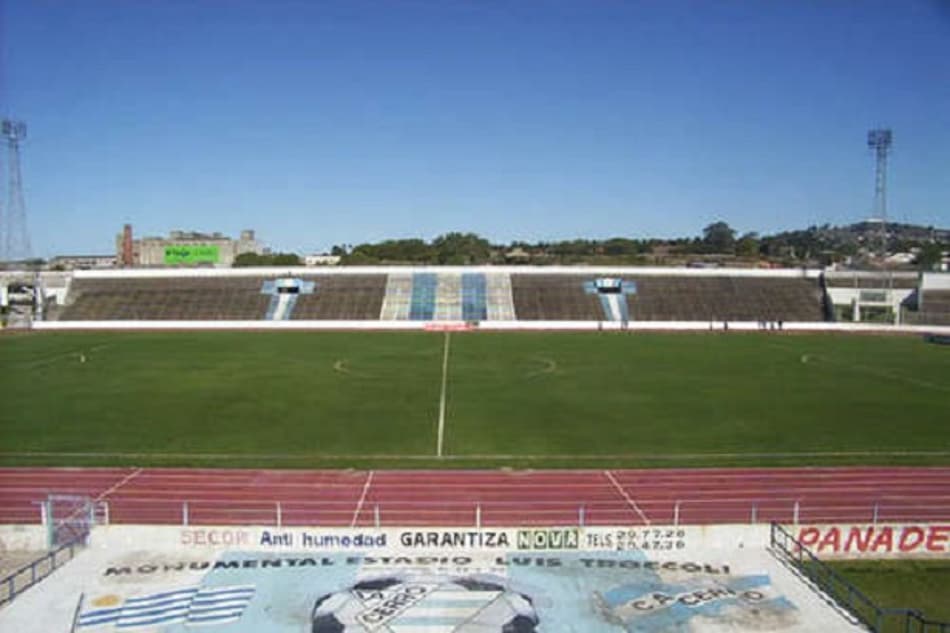 Por incidente em clássico, Cerro é punido pela Associação Uruguaia de Futebol