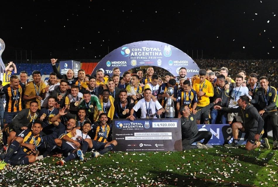 Retrô: Na Argentina, Boca mantém o domínio e Rosario quebra jejum