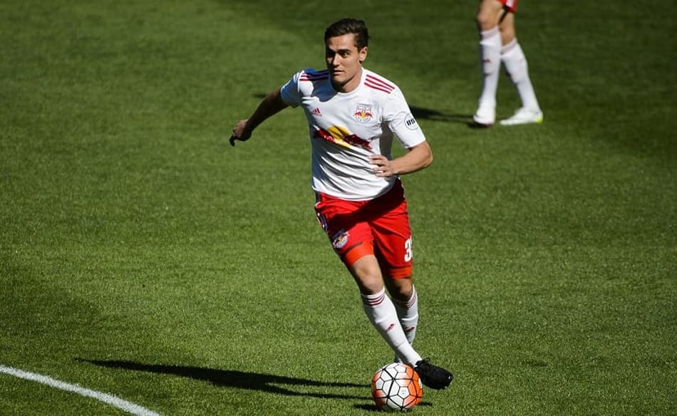 Zagueiro Aaron Long no alvo do futebol europeu