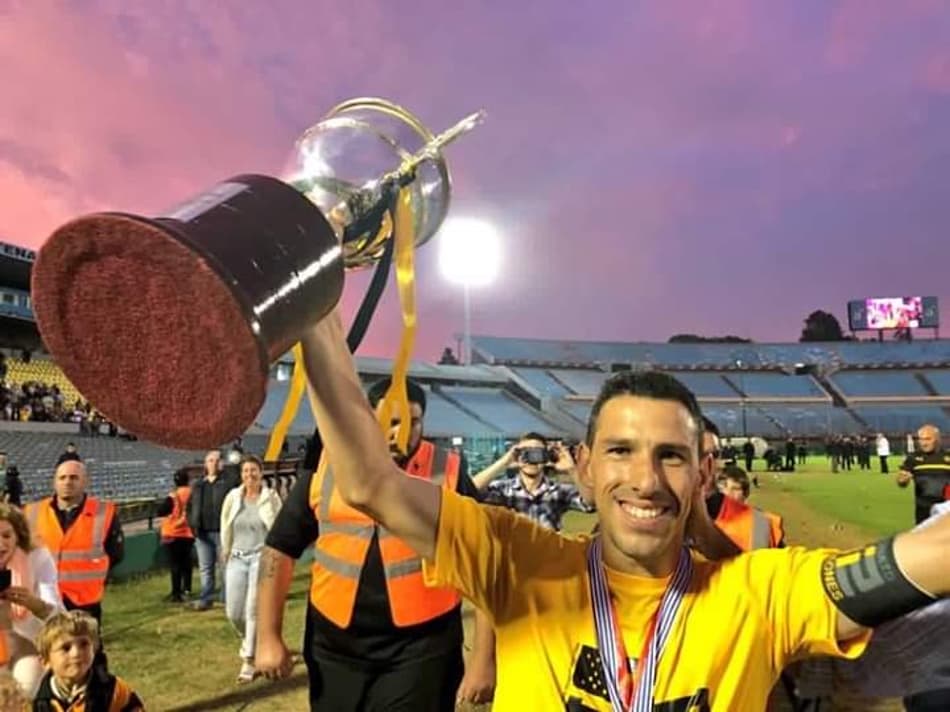 Maxi Rodríguez se despede do Peñarol com mensagem emocionante; Confira