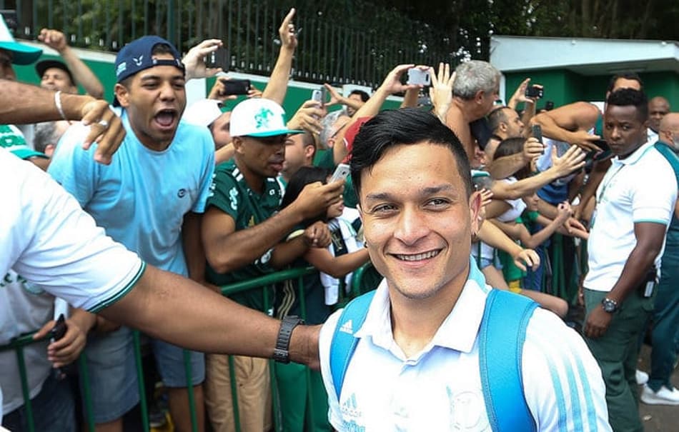 Próximo do Bahia, Artur é liberado de reapresentação do Palmeiras