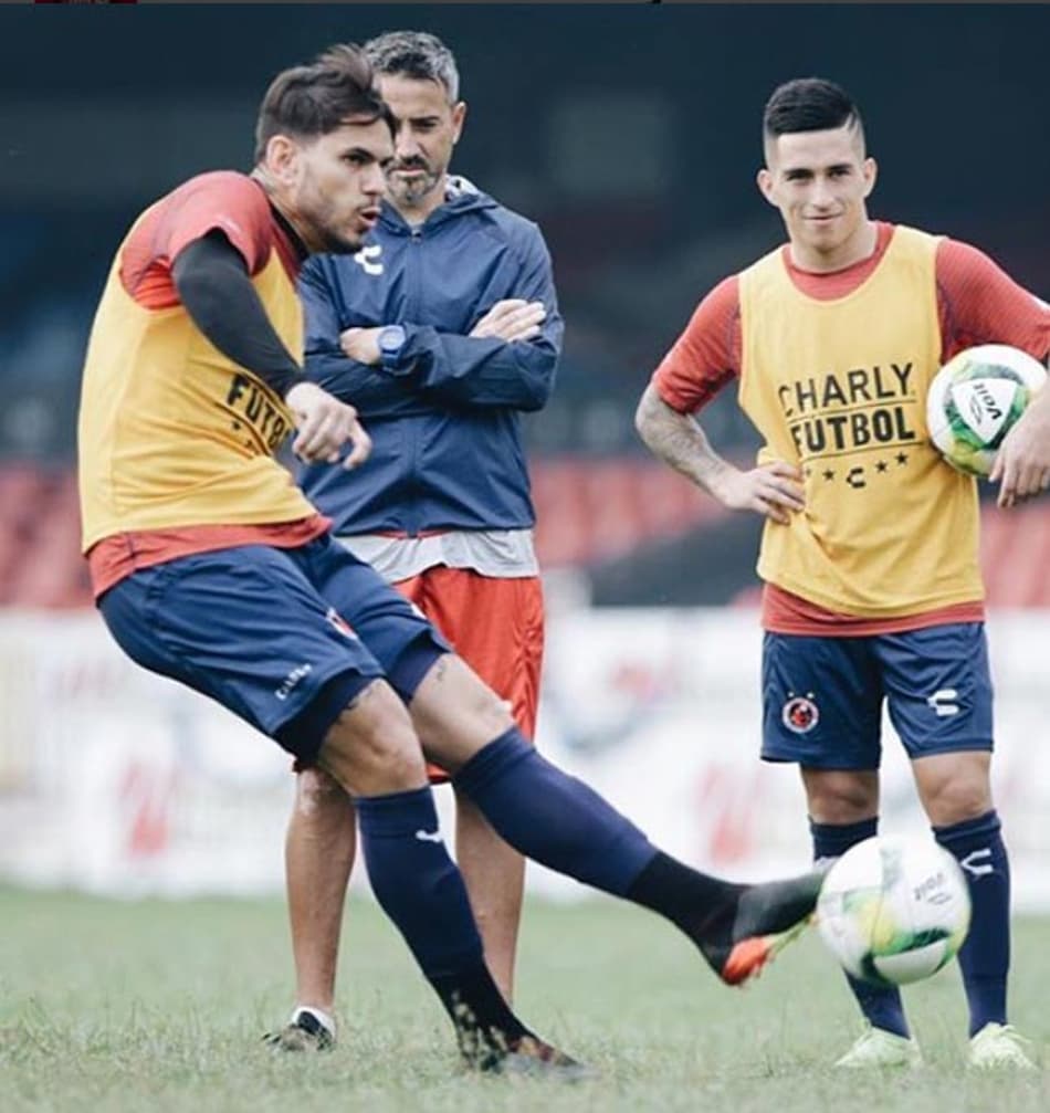 Ex-Flamengo e Vasco, Fabricio estreia domingo pelo Vera Cruz, do México