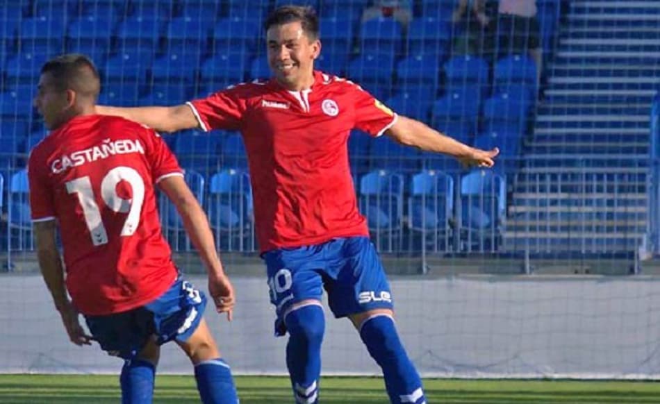 Meio-campista e atacante fecham acordo com o Caracas