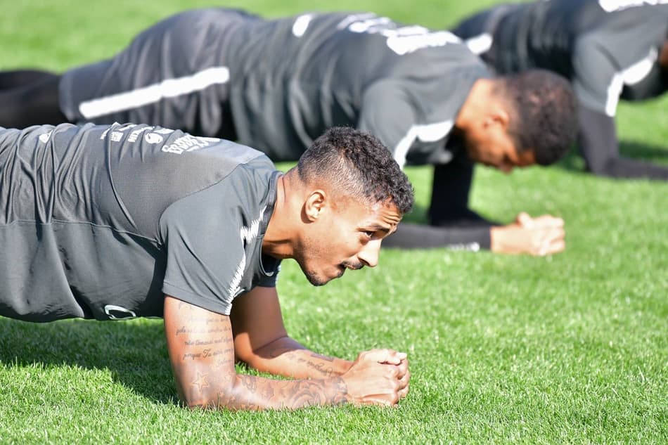 De clube novo, atacante Lukian quer voltar a ser artilheiro na Tailândia