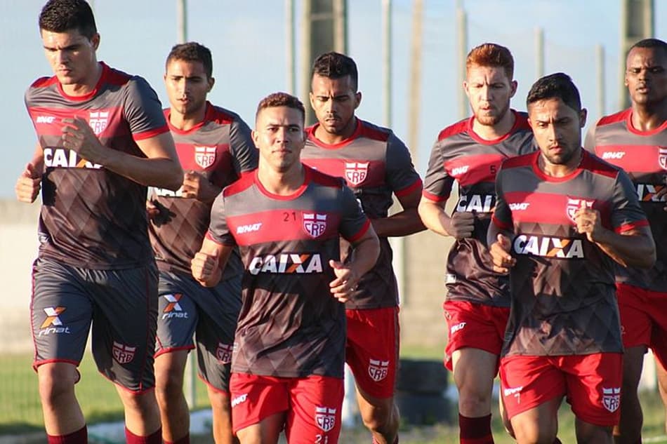 Ferrugem quer equipe pronta até o duelo com o Bahia pelo Nordestão