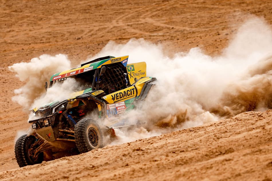 X Rally Team completa primeira parte da maratona: Cristian e Beco sobem mais 3 posições