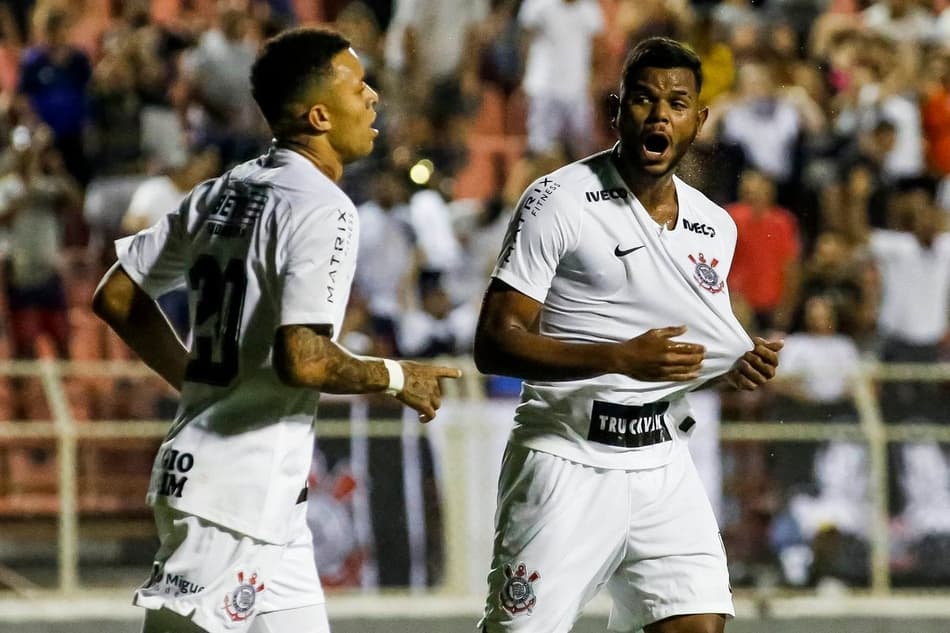 Corinthians x Porto-PE