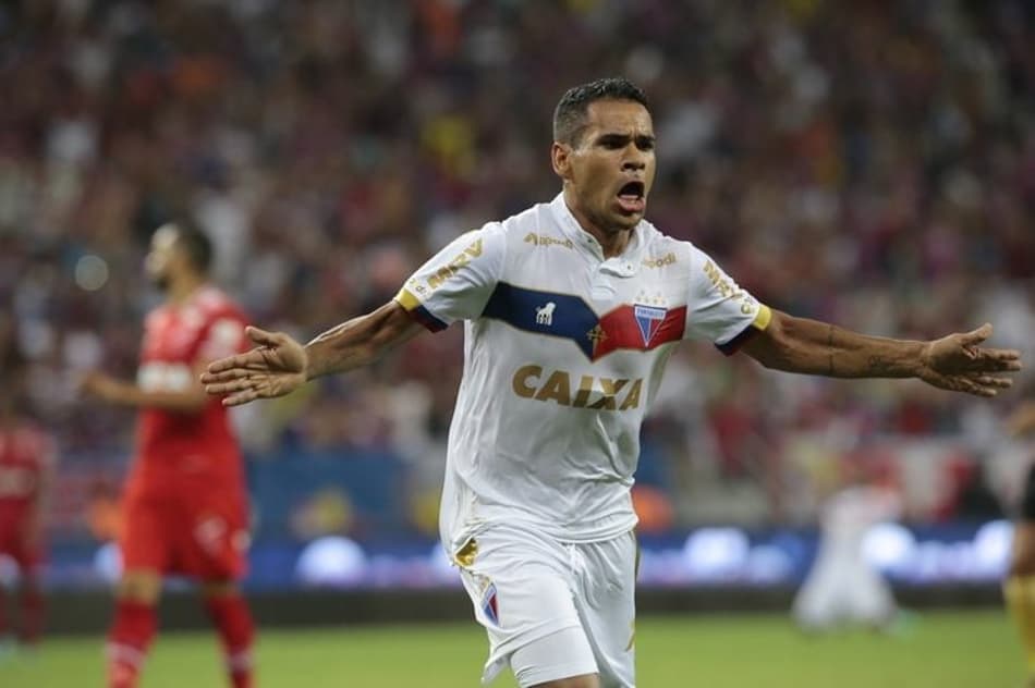 Éderson analisa adversário do Fortaleza na estreia do Nordestão