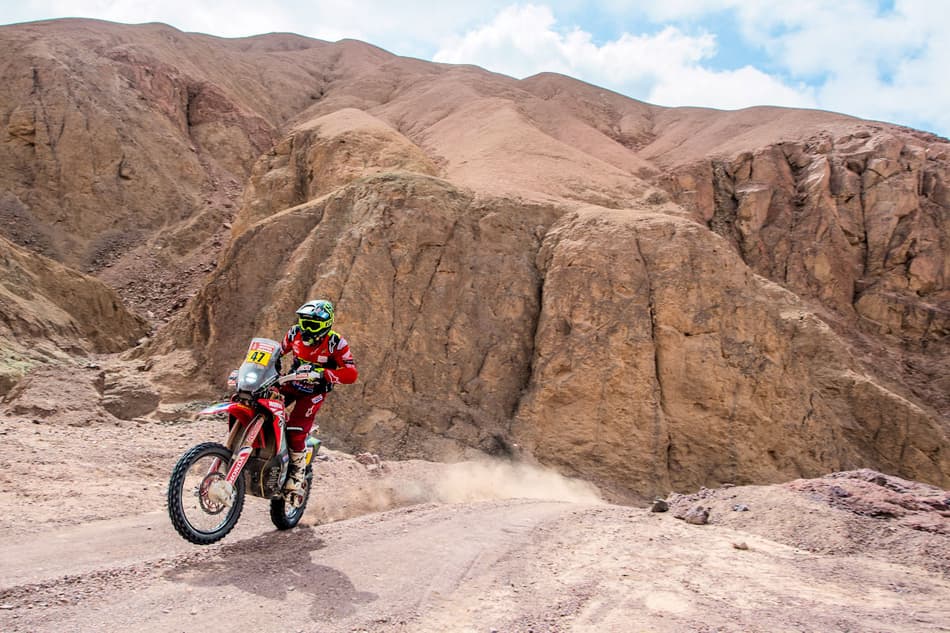 Ricky Brabec e Kevin Benavides mantém suas Honda CRF450 RALLY na luta pela vitória do Dakar 2019