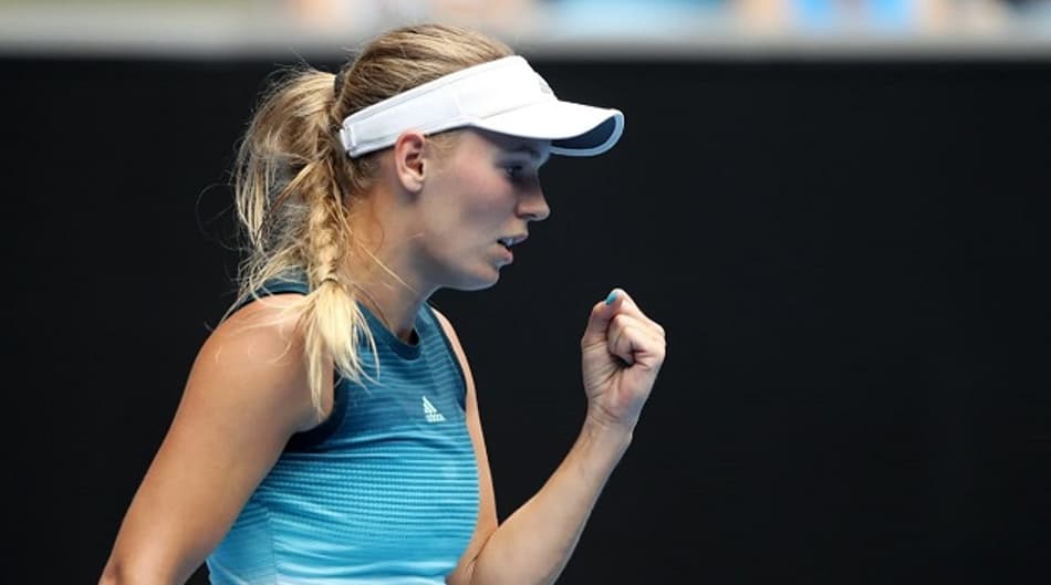 Atual campeã, Wozniacki vence fácil e espera Sharapova em Melbourne